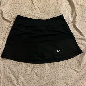 NIKE BLACK TENNIS SKIRT